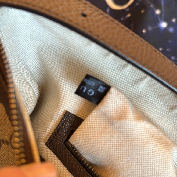 Gucci OPHIDIA
Ophidia medium shoulder bag
Style 598125 9IK3T 001 - Picture 6 of 16